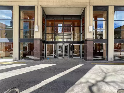 1122 N Clark St #2006, Chicago, IL 60610