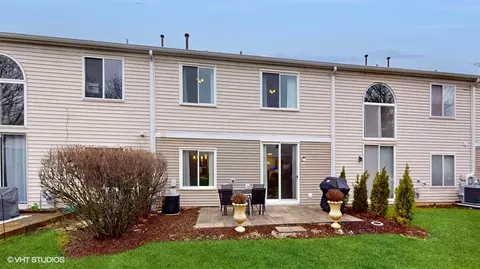 Exterior - 1695 Spaulding Rd, Bartlett, IL 60103 photo 4 of 5