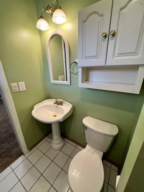 Bath - 14644 Brian Dr, Bloomington, IL 61705 photo 3 of 3