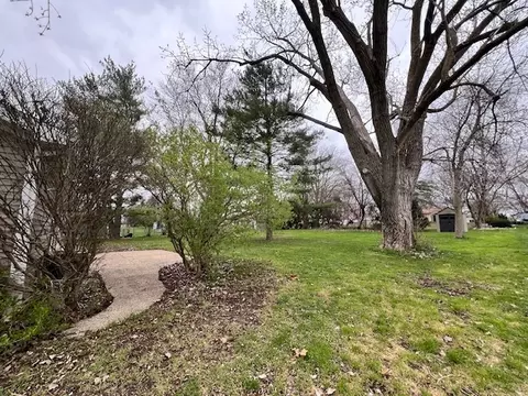 Exterior - 14644 Brian Dr, Bloomington, IL 61705 photo 2 of 4