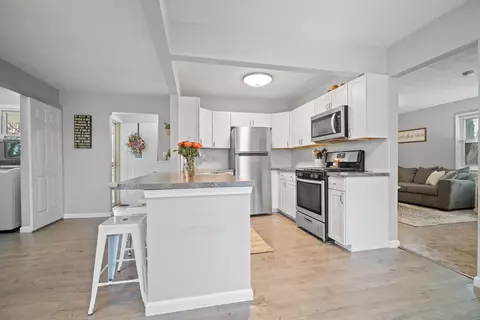 Kitchen - 14612 Brian Dr, Bloomington, IL 61705 photo 4 of 4