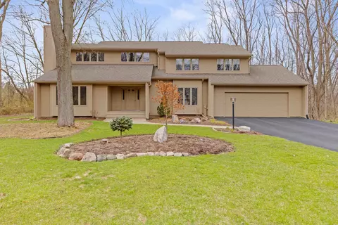 10008 Pamela Dr, Roscoe, IL 61073