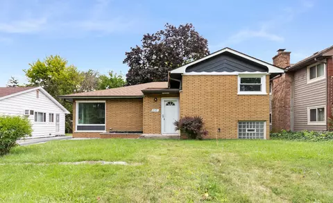 17113 Holmes Ave, Hazel Crest, IL 60429
