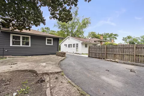 Exterior - 17113 Holmes Ave, Hazel Crest, IL 60429 photo 3 of 5