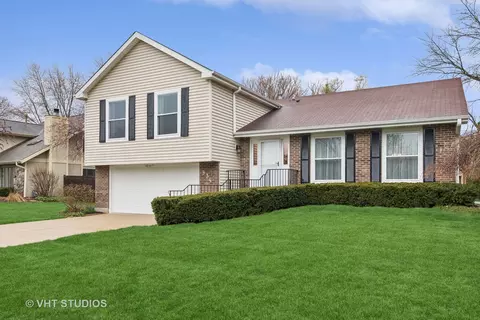 934 Sarasota Ln, Crystal Lake, IL 60014
