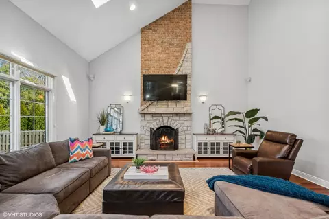 Living - 2344 Dewes St, Glenview, IL 60025 photo 5 of 8