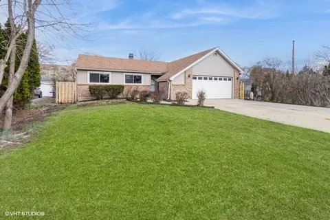 1727 Webster Ln, Des Plaines, IL 60018