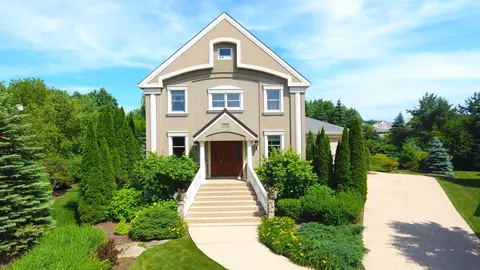 2059 Laurel Valley Dr, Vernon Hills, IL 60061