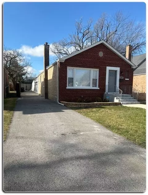 Exterior - 10736 S Sangamon St, Chicago, IL 60643 photo 2 of 4