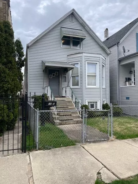 3815 N Whipple St, Chicago, IL 60618