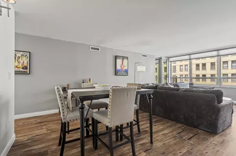 201 E Chestnut St #9E, Chicago, IL 60611 photo 5
