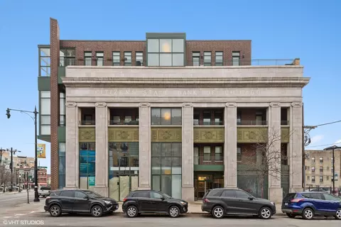 1623 W Melrose St #303, Chicago, IL 60657