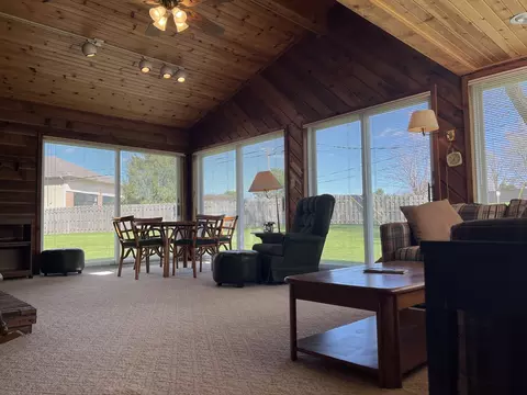 360 E Benton St, Oswego, IL 60543 photo 8