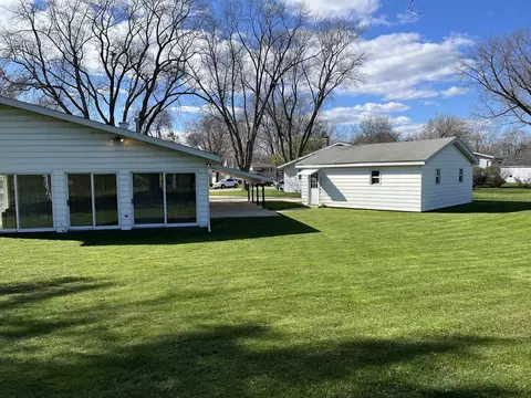 360 E Benton St, Oswego, IL 60543 photo 22