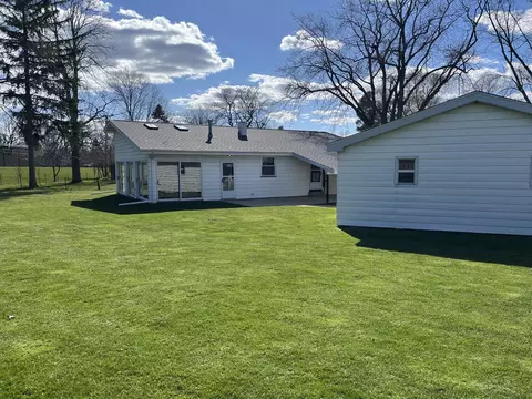 360 E Benton St, Oswego, IL 60543 photo 20