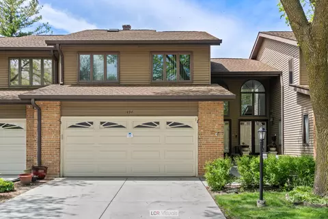 1434 Picadilly Cir, Mount Prospect, IL 60056