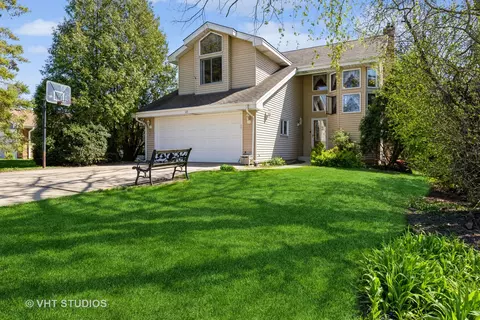 125 W Chicago Ave, Westmont, IL 60559