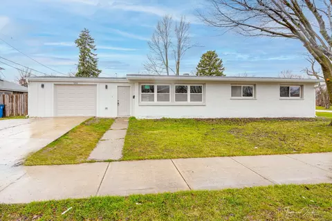 124 N Lincoln Ave, Addison, IL 60101