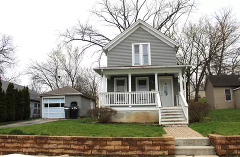 152 Jewett St, Elgin, IL 60123