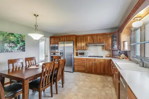 153 Williamsburg Dr, Bartlett, IL 60103 photo 12