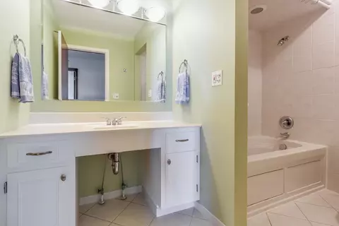 153 Williamsburg Dr, Bartlett, IL 60103 photo 24