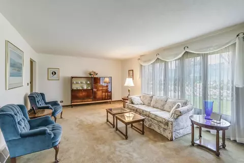 153 Williamsburg Dr, Bartlett, IL 60103 photo 8