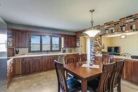 153 Williamsburg Dr, Bartlett, IL 60103 photo 11