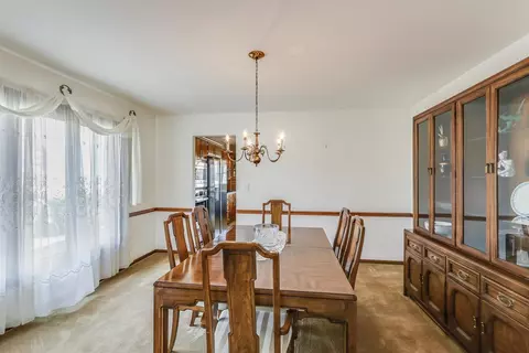 153 Williamsburg Dr, Bartlett, IL 60103 photo 9