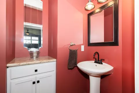 Bath - 6 Grape Vine Ln, Bloomington, IL 61704 photo 1 of 5