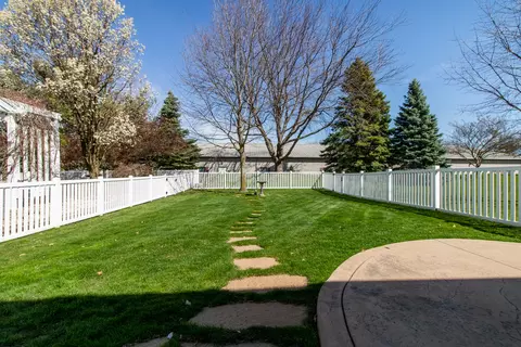 Exterior - 6 Grape Vine Ln, Bloomington, IL 61704 photo 3 of 7