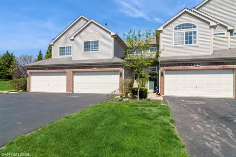 3617 Roanoke Ave, Carpentersville, IL 60110