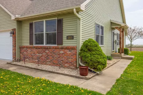 Exterior - 313 Burcham Dr, Le Roy, IL 61752 photo 2 of 4