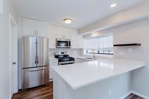 Kitchen - 4542 Opal Dr, Hoffman Estates, IL 60192 photo 2 of 4