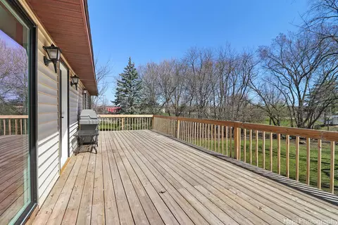 Exterior - 6702 Chillems Dr, Spring Grove, IL 60081 photo 6 of 7