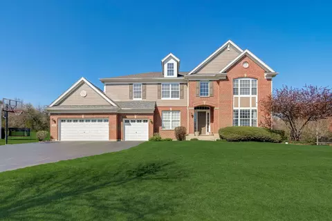 575 Orchard Pond Dr, Lake Zurich, IL 60047