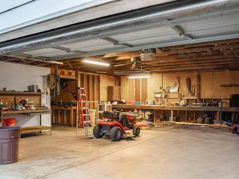 Exterior - 11679 Cedarbrook Rd, Roscoe, IL 61073 photo 5 of 9