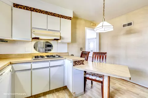 Kitchen - 369 Wing Park Blvd, Elgin, IL 60123 photo 1 of 4