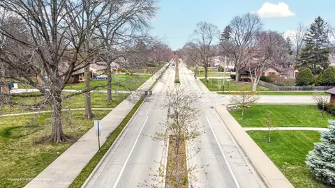 View/Area - 369 Wing Park Blvd, Elgin, IL 60123 photo 1 of 1