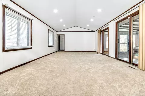 Bedroom - 369 Wing Park Blvd, Elgin, IL 60123 photo 1 of 3