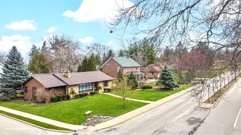 Exterior - 369 Wing Park Blvd, Elgin, IL 60123 photo 11 of 11