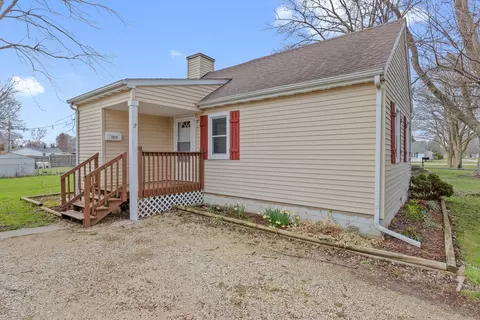 1012 Roosevelt St, Belvidere, IL 61008