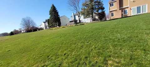 Exterior - 2059 Westridge Blvd, Bartlett, IL 60103 photo 9 of 14