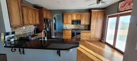 Kitchen - 2059 Westridge Blvd, Bartlett, IL 60103 photo 1 of 1