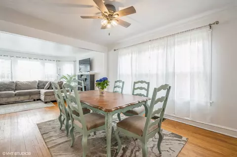 726 E 104th Pl, Chicago, IL 60628 photo 3