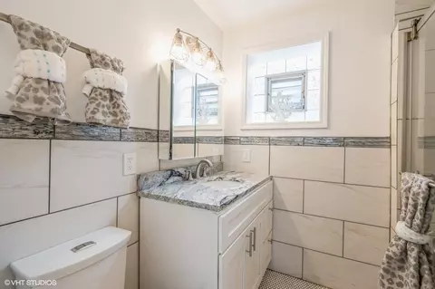 726 E 104th Pl, Chicago, IL 60628 photo 10