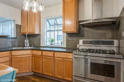 726 E 104th Pl, Chicago, IL 60628 photo 6