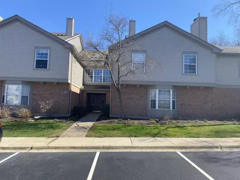 129 White Oak Ct #6, Schaumburg, IL 60195