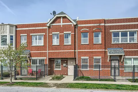 6720 S Keating Ave #202, Chicago, IL 60629