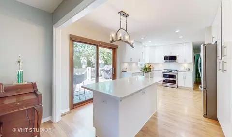 Kitchen - 1805 Beloit Ct, Naperville, IL 60565 photo 1 of 3