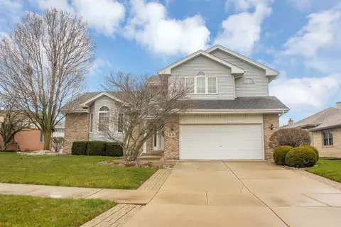 7638 Hanover Dr, Tinley Park, IL 60477
